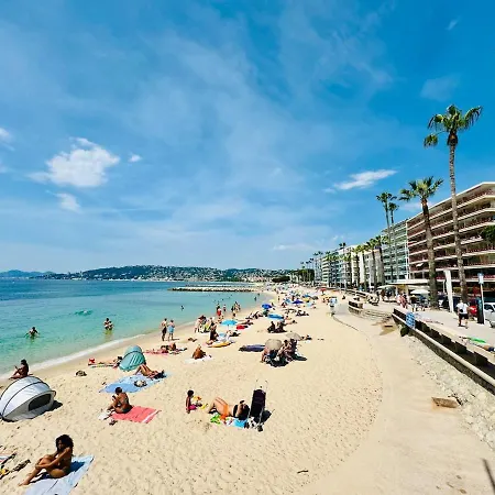 Apartment Le Mediterranee - 4 Pers - 200 M Des Plages Antibes