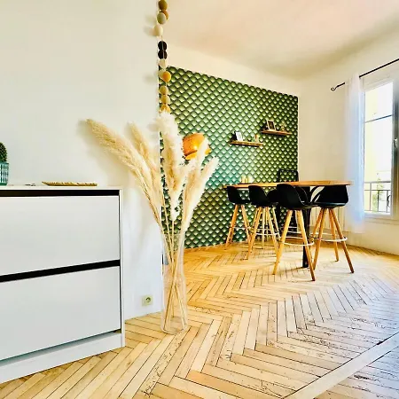 Apartment Le Mediterranee - 4 Pers - 200 M Des Plages Antibes